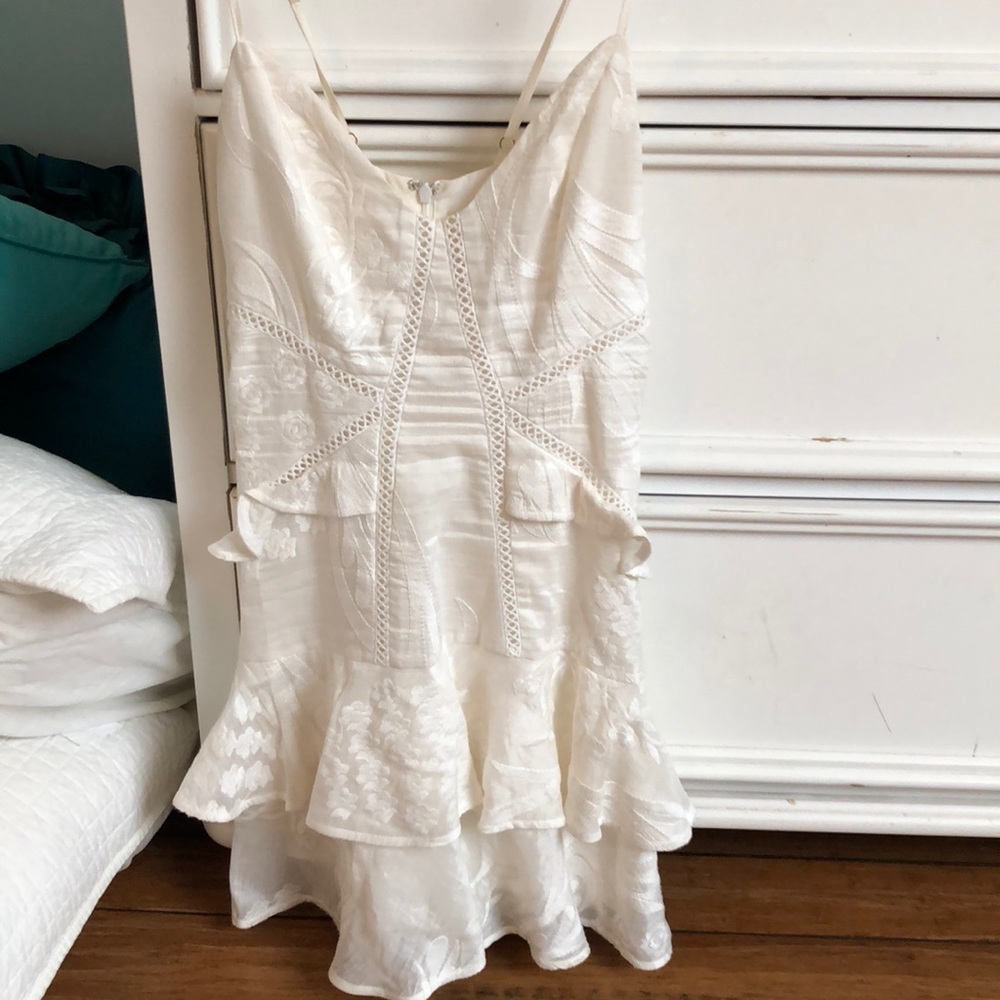 White Aijek dress